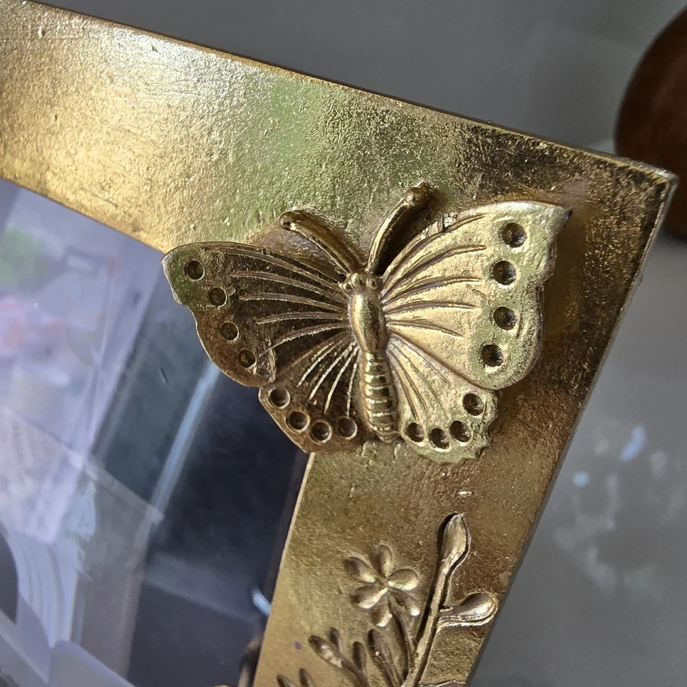 Sagebrook Home Gold Resin Flowers Butterfly 4x6‎ Photo Frame New